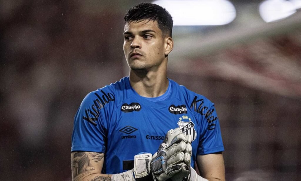 Santos terá 4 desfalques para enfrentar Flamengo no Brasileirão gabriel brazão santos flamengo