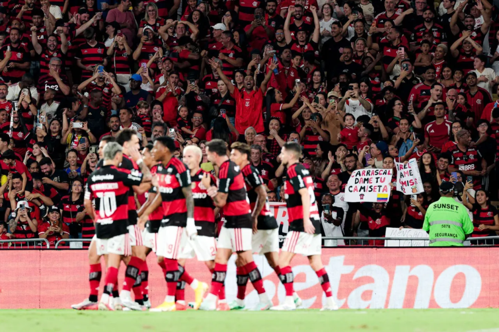 Torcida do Flamengo lota Maracanã