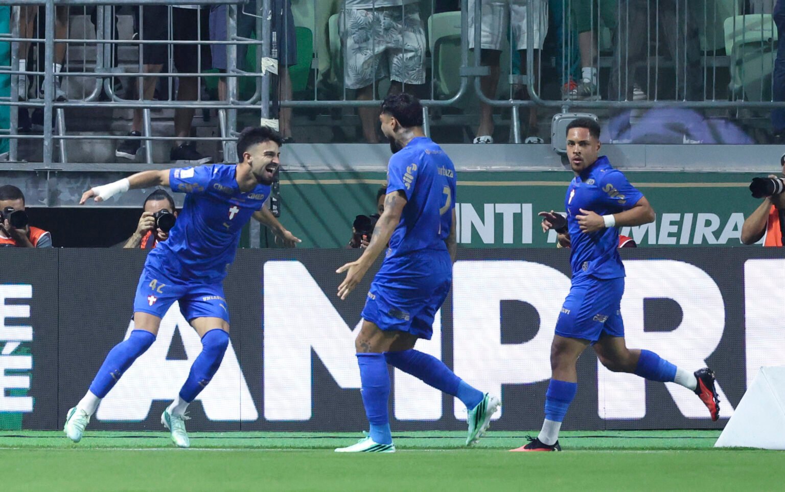 Flaco López comemora gol pelo Palmeiras contra o Bahia